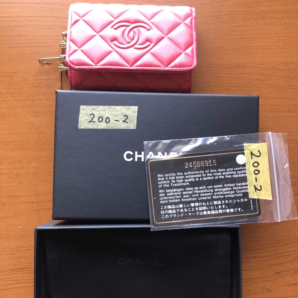 Authentic Chanel pink key holder